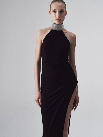 Evening dress in jersey with crystal embellishment on the neck